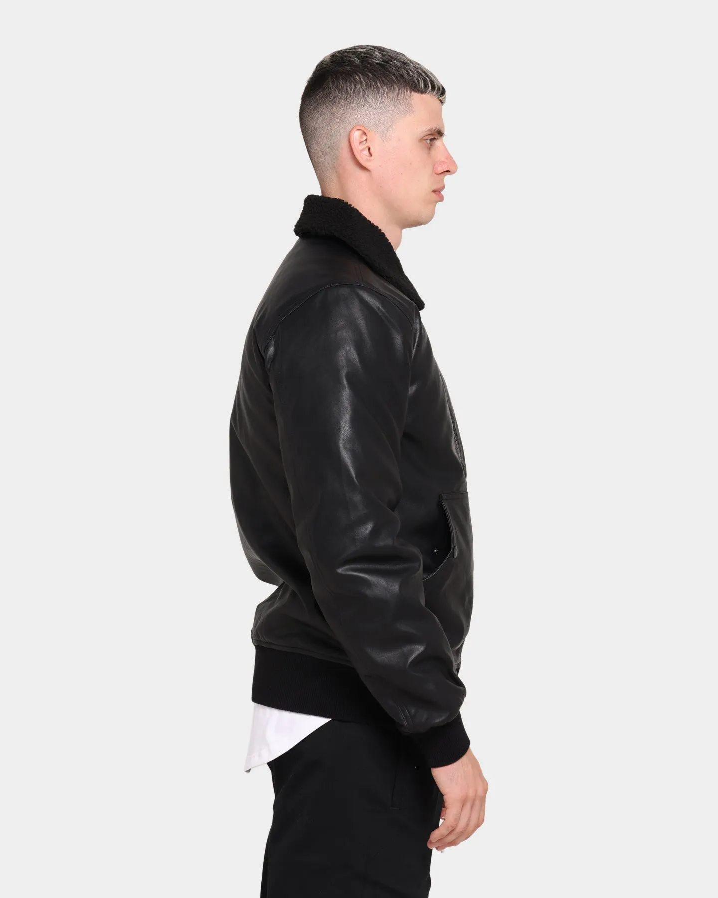 Carré Captain Leather Bomber Black